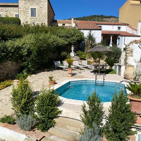 Sa Domu De Don Ninnu Bed and breakfast Gesturi